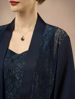New 3 Piece Mother of the Bride Pantsuit Metalic Floral Lace Applique Elegant Minimalist V Neck Ankle Length Lace 3/4 Length Sleeve Jacket2025 Women Two Piece Sets