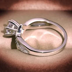 Outlet 1PC Ring For Women's AAA Cubic Zirconia White Wedding Anniversary Birthday Alloy Classic Women Trendy Jewelry