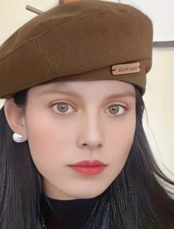 Discount 1pc Trendy Casual Brown British Beret With Letter Patched For Women Autumn Winter Painter Fedora Hat Women Hats