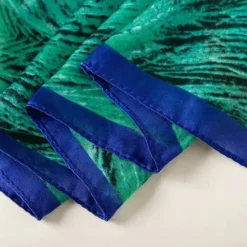 Outlet 1pcs New Soft Peacock Feather Printed Silk Shawls Women Foulard Fashion Sunscreen Female Scarf Stoles Hijab Headscarf Bag Scarves Women Scarves