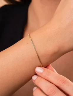 Best Single Strand Blessed Stylish Titanium Steel Bracelet Jewelry Gold twist bracelet / Gold Water Wave Bracelet / Gold Box Chain Bracelet For Daily Women Accessories