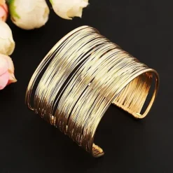 Online Women's Cuff Bracelet Wide Bangle Layered Simple Fashion European Alloy Bracelet Jewelry Silver / Gold For Daily Women Trendy Jewelry