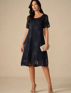 Discount Women's Knee Length Dress Chiffon Dress Elegant Casual Loose Fit Floral Short Sleeve Crew Neck Summer Women Cocktail Dress