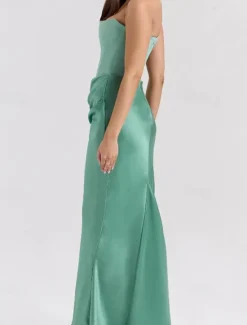 New Women's Long Dress Maxi Dress White Dress Graduation Dress Prom Dress Party Dress Elegant Fashion Party Special Occasion Evening Party Regular Fit Plain Sleeveless Strapless Black White Pink Red Women White Dresses