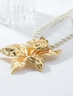 Sale Women's necklace Elegant Street Floral Necklaces Women Trendy Jewelry