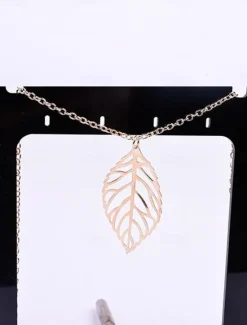 New Women's Necklace 1PC Leaf Pendant Metal Alloy Long Necklace Chic Leaf Shaped Chain Jewelry Necklaces (Silver Gold, One Size) Women Trendy Jewelry