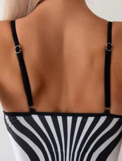 Hot Women's Swimwear One Piece Monokini Swimsuit Backless Tummy Control High Waist Slim Vacation Beach Wear Stripe Halter Neck Sleeveless Bathing Suits Women One-Pieces