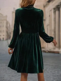 Outlet Women's Velvet Dress High Neck Long Sleeve Cinched Waistline Elegant Green Knee-Length Festive Party Wear Winter Clothing Apparel Women Cocktail Dress