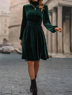 Outlet Women's Velvet Dress High Neck Long Sleeve Cinched Waistline Elegant Green Knee-Length Festive Party Wear Winter Clothing Apparel Women Cocktail Dress