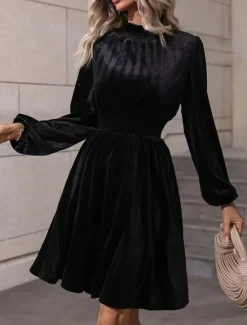 Outlet Women's Velvet Dress High Neck Long Sleeve Cinched Waistline Elegant Green Knee-Length Festive Party Wear Winter Clothing Apparel Women Cocktail Dress