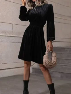 Outlet Women's Velvet Dress High Neck Long Sleeve Cinched Waistline Elegant Green Knee-Length Festive Party Wear Winter Clothing Apparel Women Cocktail Dress