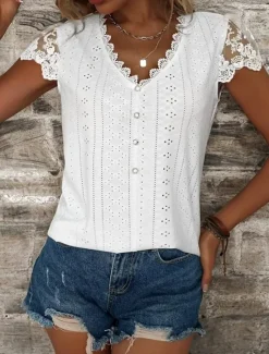 Women's Elegant Lace Tops Eyelet Blouse Casual Solid Color Regular Tops Short Sleeve V Neck Lace Patchwork Buttons Regular Fit Daily Romantic Petite Tops Summer Holiday Wear Women Lace Tops